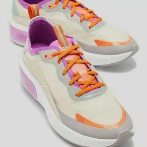 Nike Dia Se women's sneakers size 7
